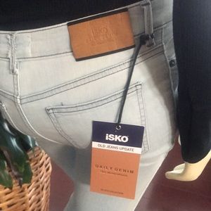 “NEW ARRIVALS” Brand-new Women’s ISKO Daily Demin Jeans, size 19 SS